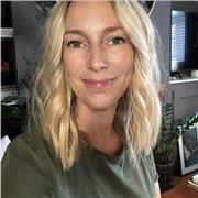 CELTA-qualified English teacher for adults/teenagers 16+, all levels. Patient, experienced, communicative teaching style.